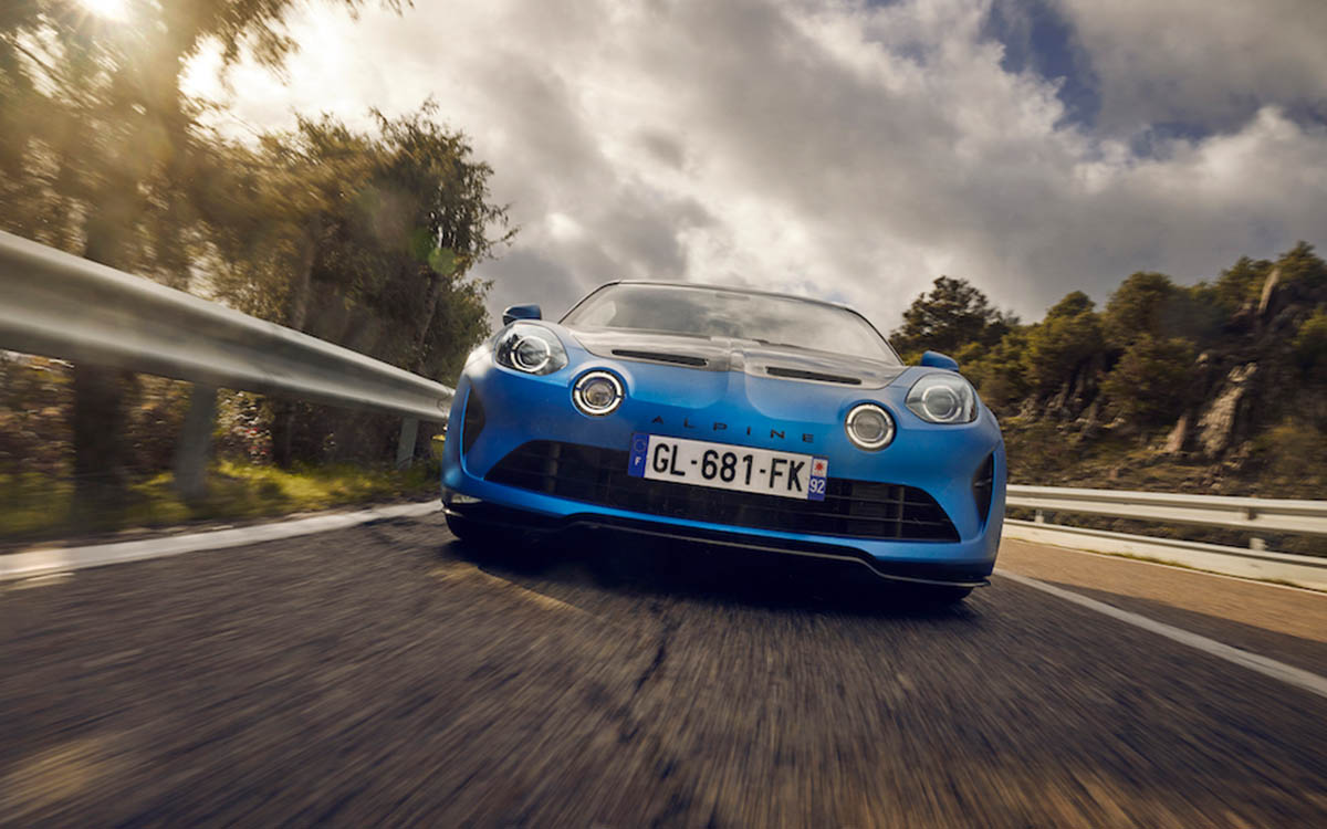 Nuova ALPINE A110 R: ma che bel “giocattolino”! Nuova ALPINE A110 R: ma che bel “giocattolino”!