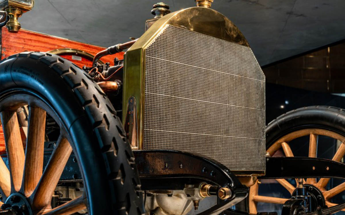 Il radiatore con celle a nido d’ape compie 120 anni