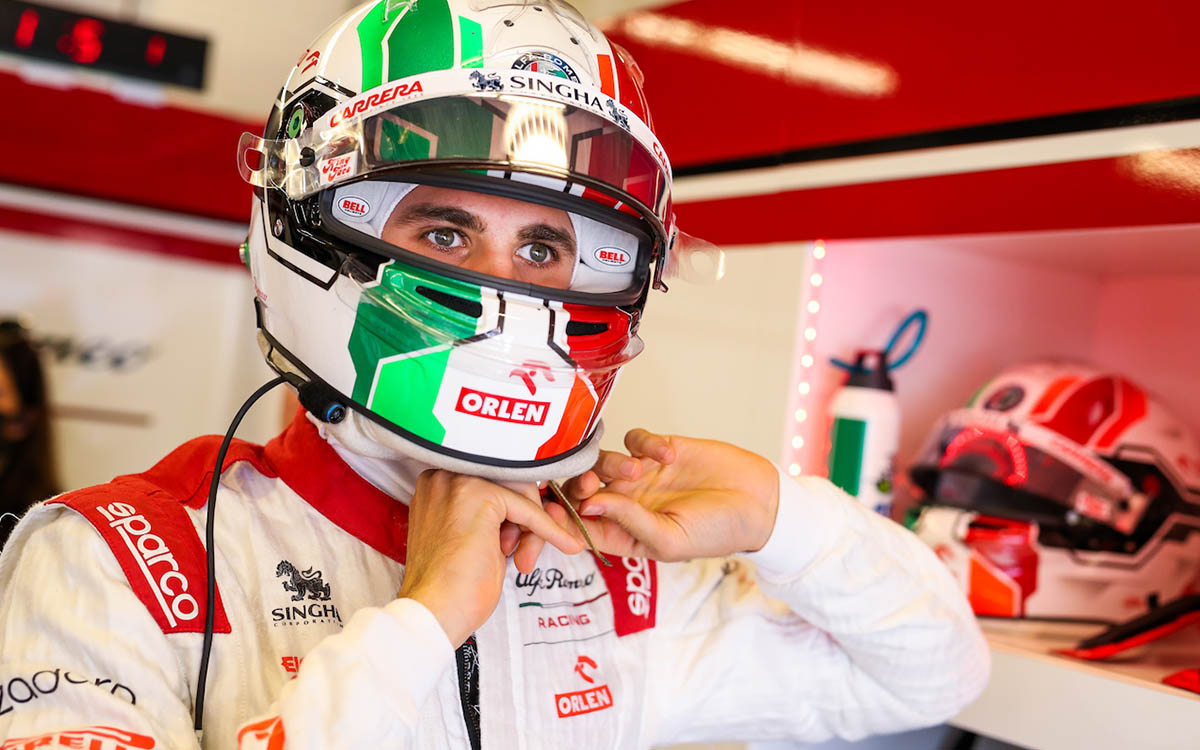 Monsieur Imparato licenzia Giovinazzi e lo sostituisce con un cinese