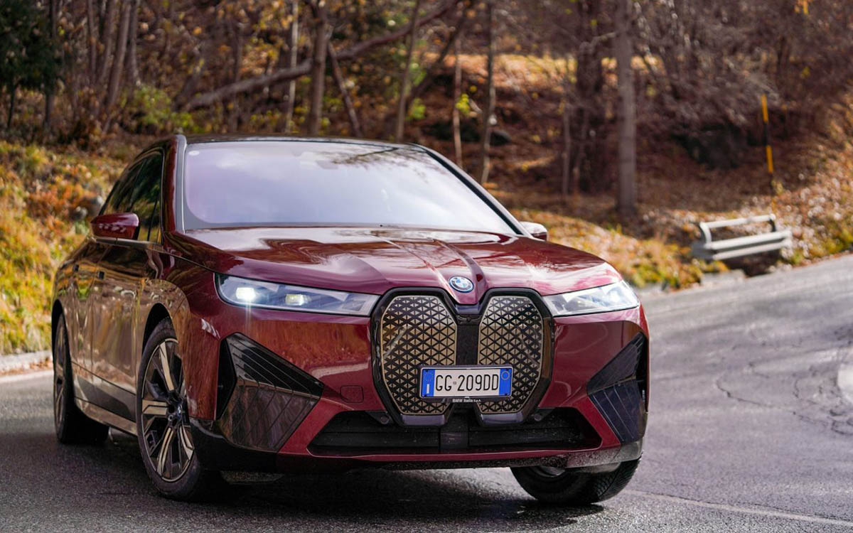 BMW iX: oltre ad essere elettrica è anche bruttissima! BMW iX: oltre ad essere elettrica è anche bruttissima!