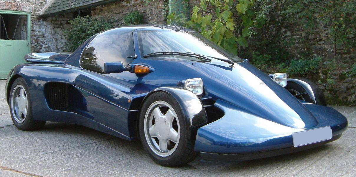 DAX KAMALA. Oggetto non identificato su 4 ruote.