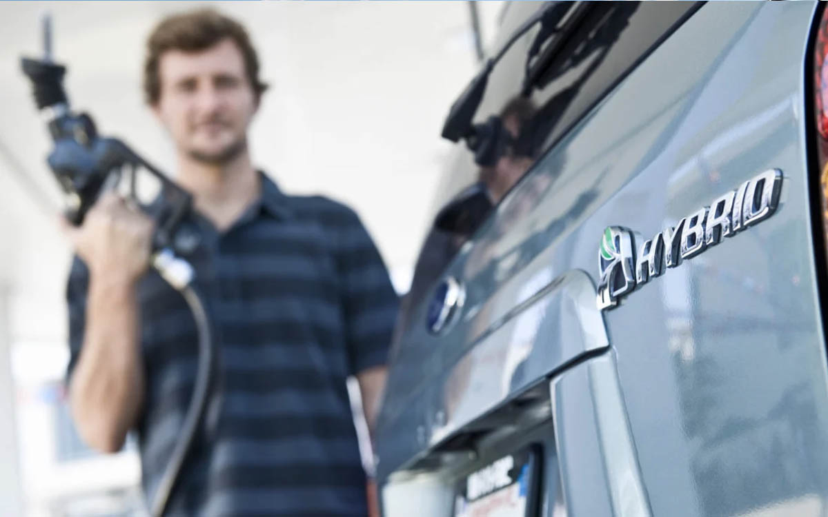 La truffa delle auto ibride Plug-in: i consumi reali non sono quelli omologati. Sono molto di più La truffa delle auto ibride Plug-in: i consumi reali non sono quelli omologati. Sono molto di più