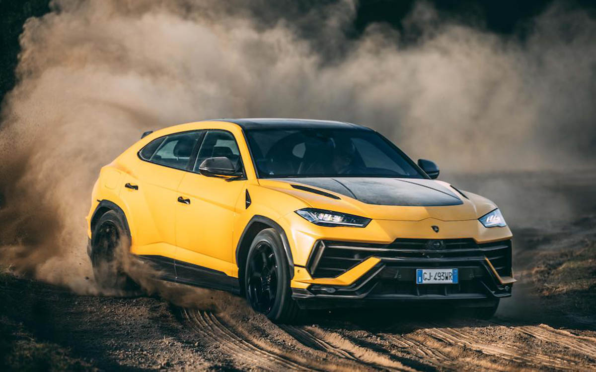 Lamborghini Urus Performante: dalla pista alla strada (passando per lo sterrato)!